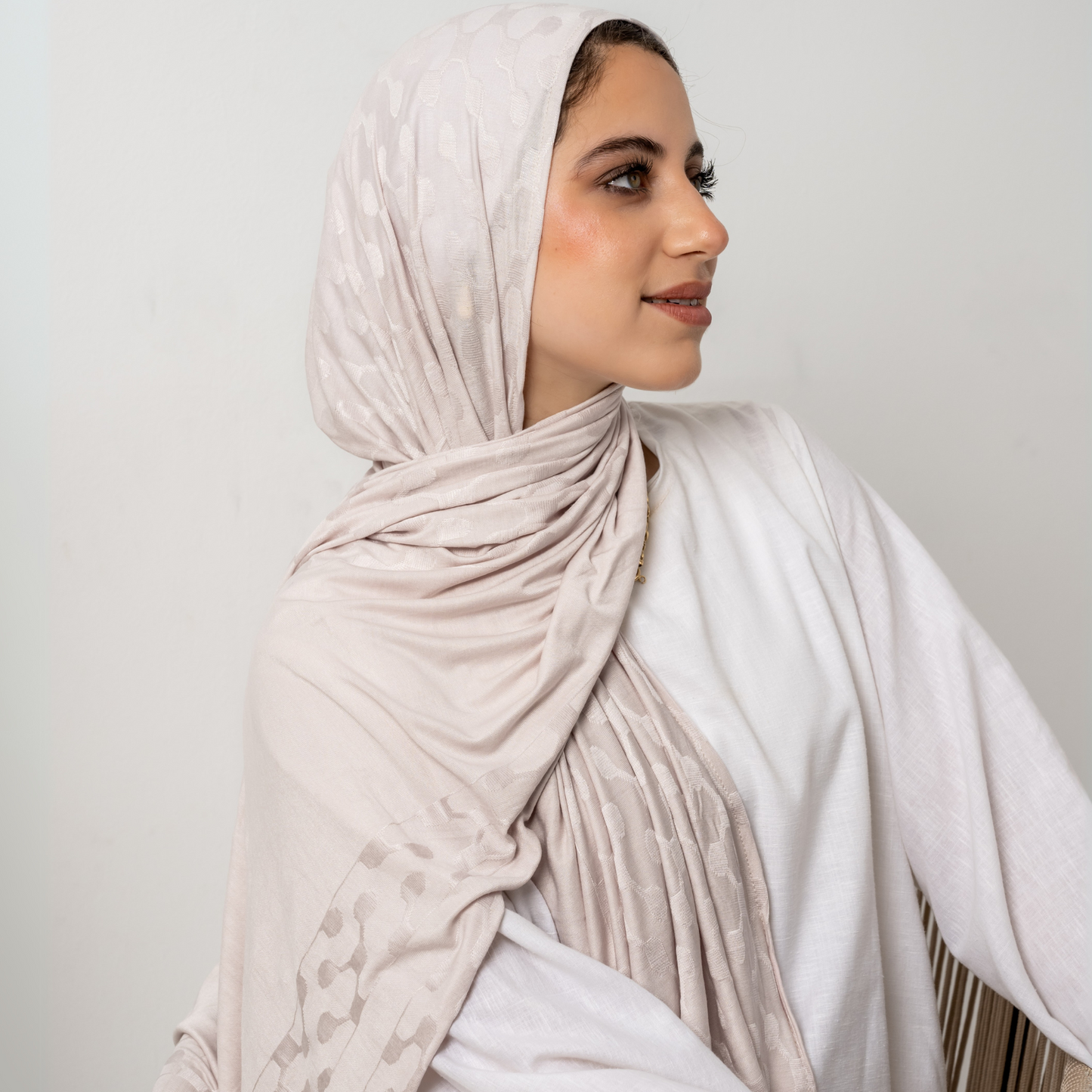 وشاح جاكار من القطن الذري