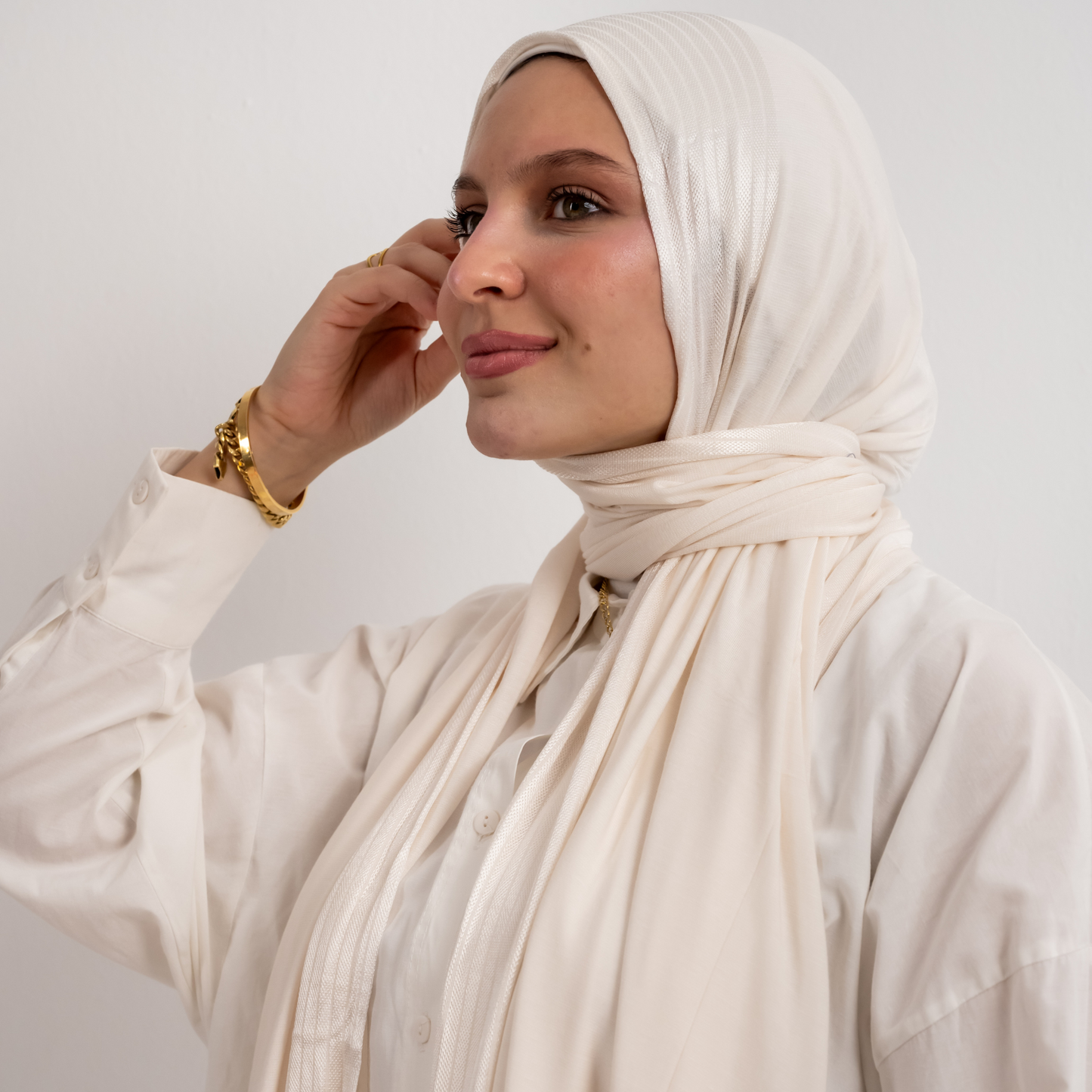 وشاح مخطط من القطن والساتان