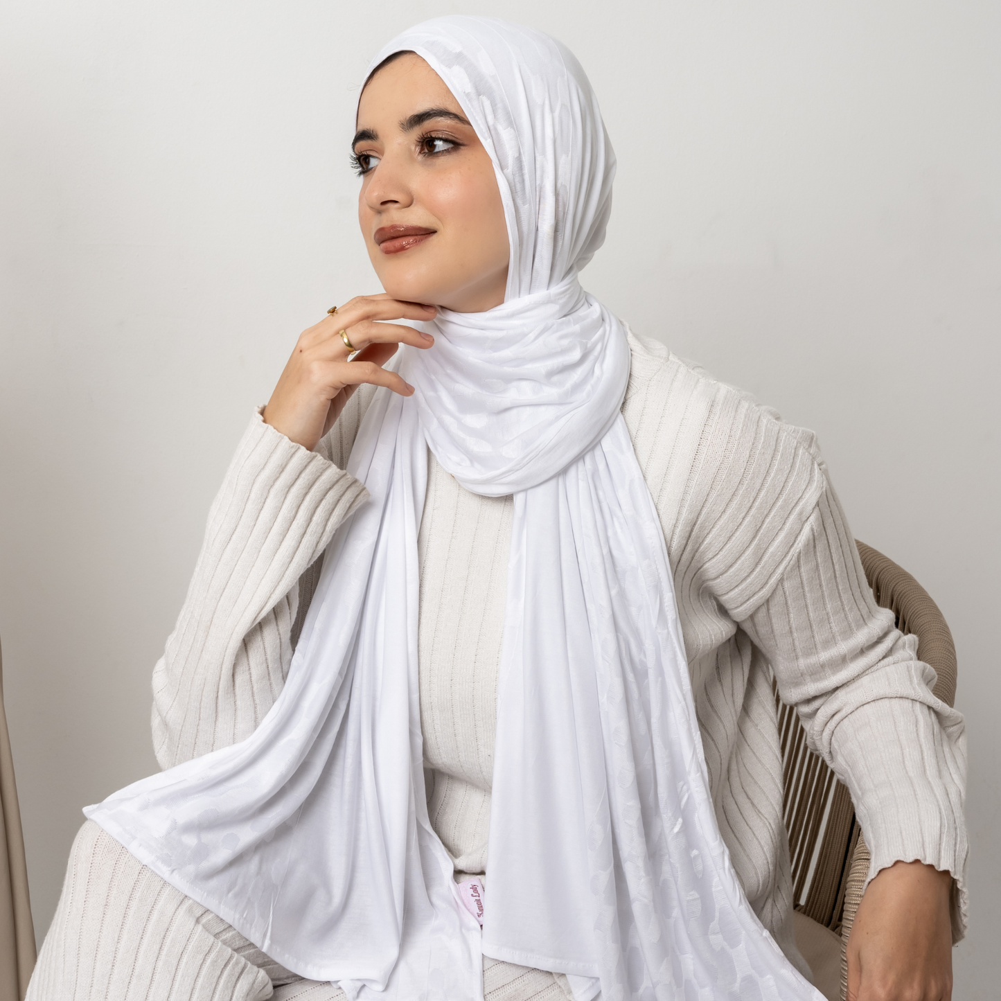 وشاح جاكار من القطن الذري