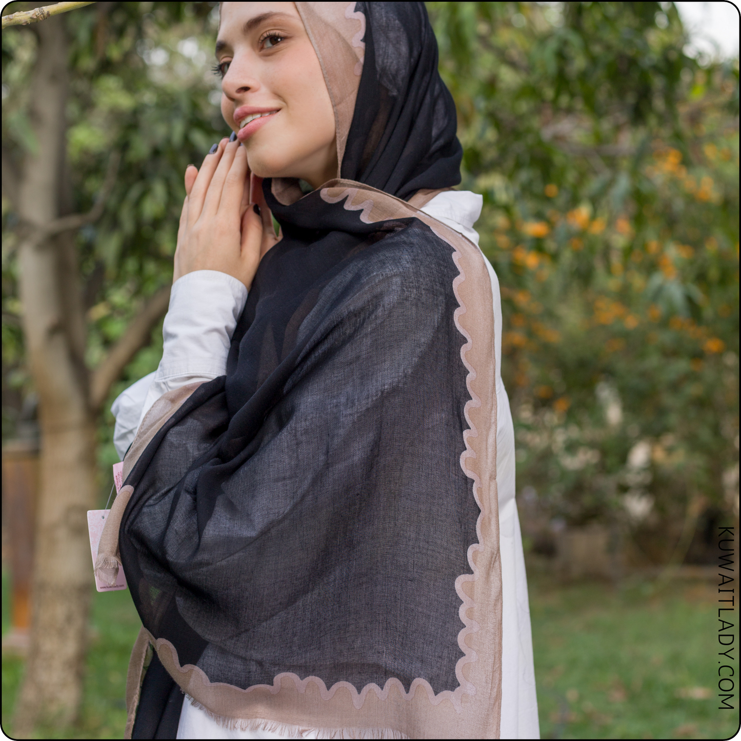 وشاح من الكتان متعرج