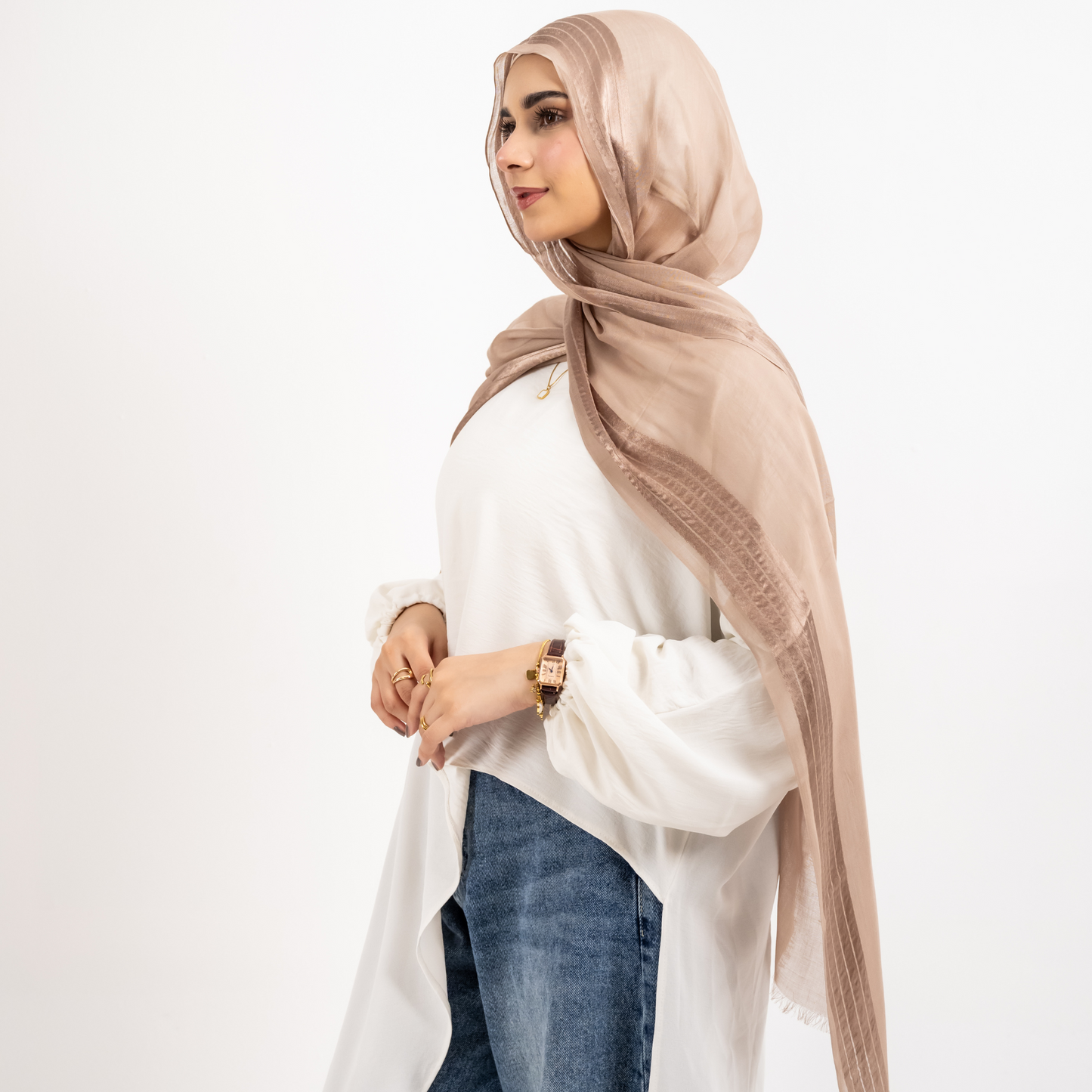 وشاح ساتان حدودي