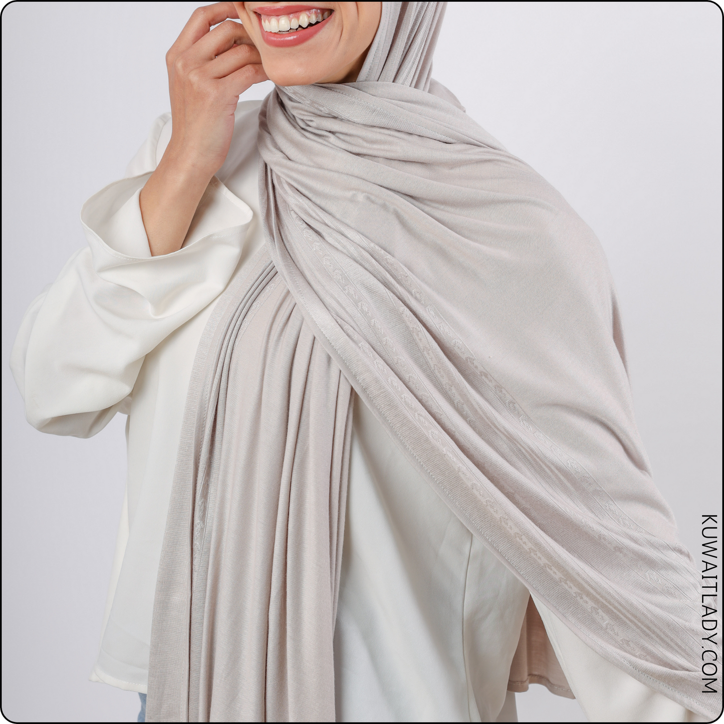 وشاح جاكار قطني متعدد الاستخدامات