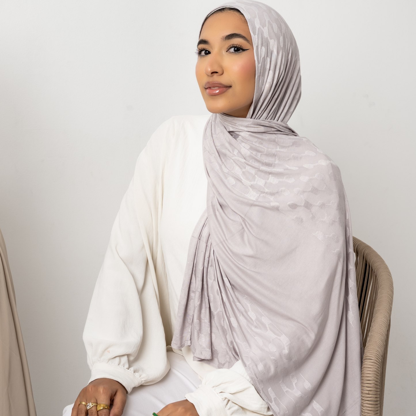وشاح جاكار من القطن الذري