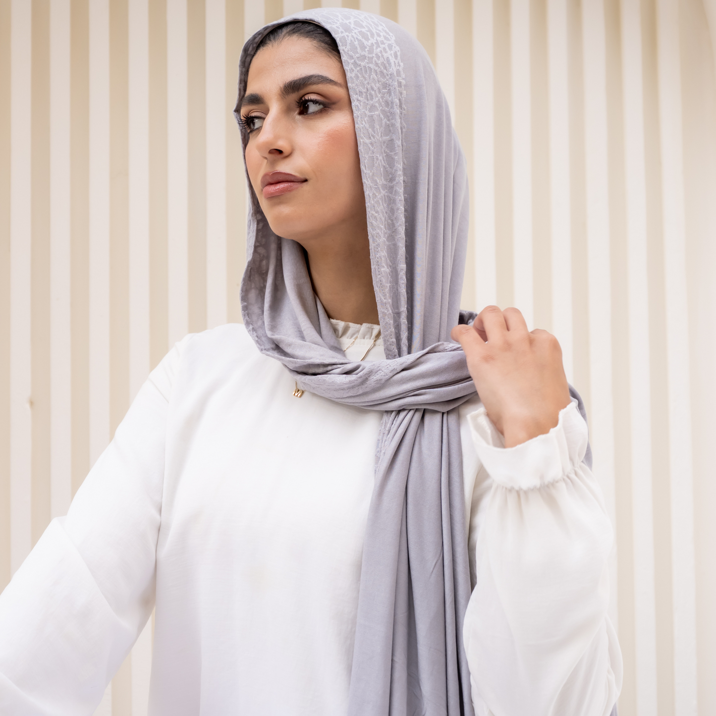 وشاح تراثي من القطن المرن
