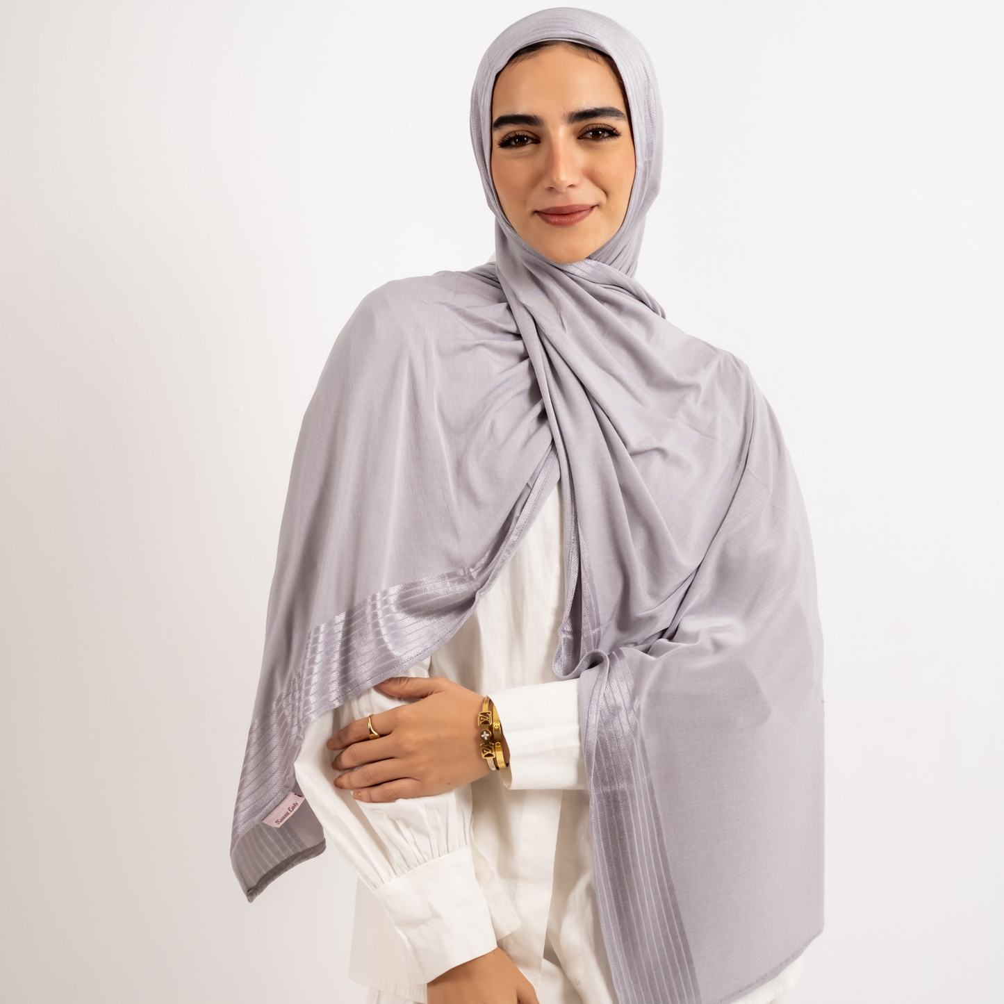 وشاح مخطط من القطن والساتان