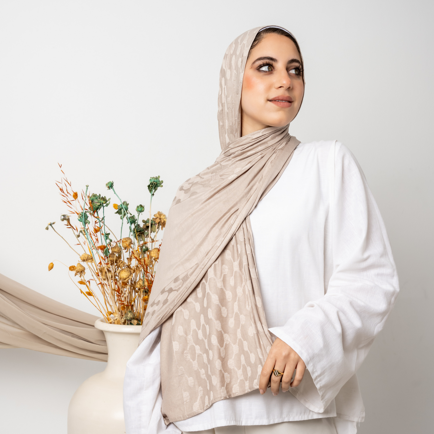 وشاح جاكار من القطن الذري