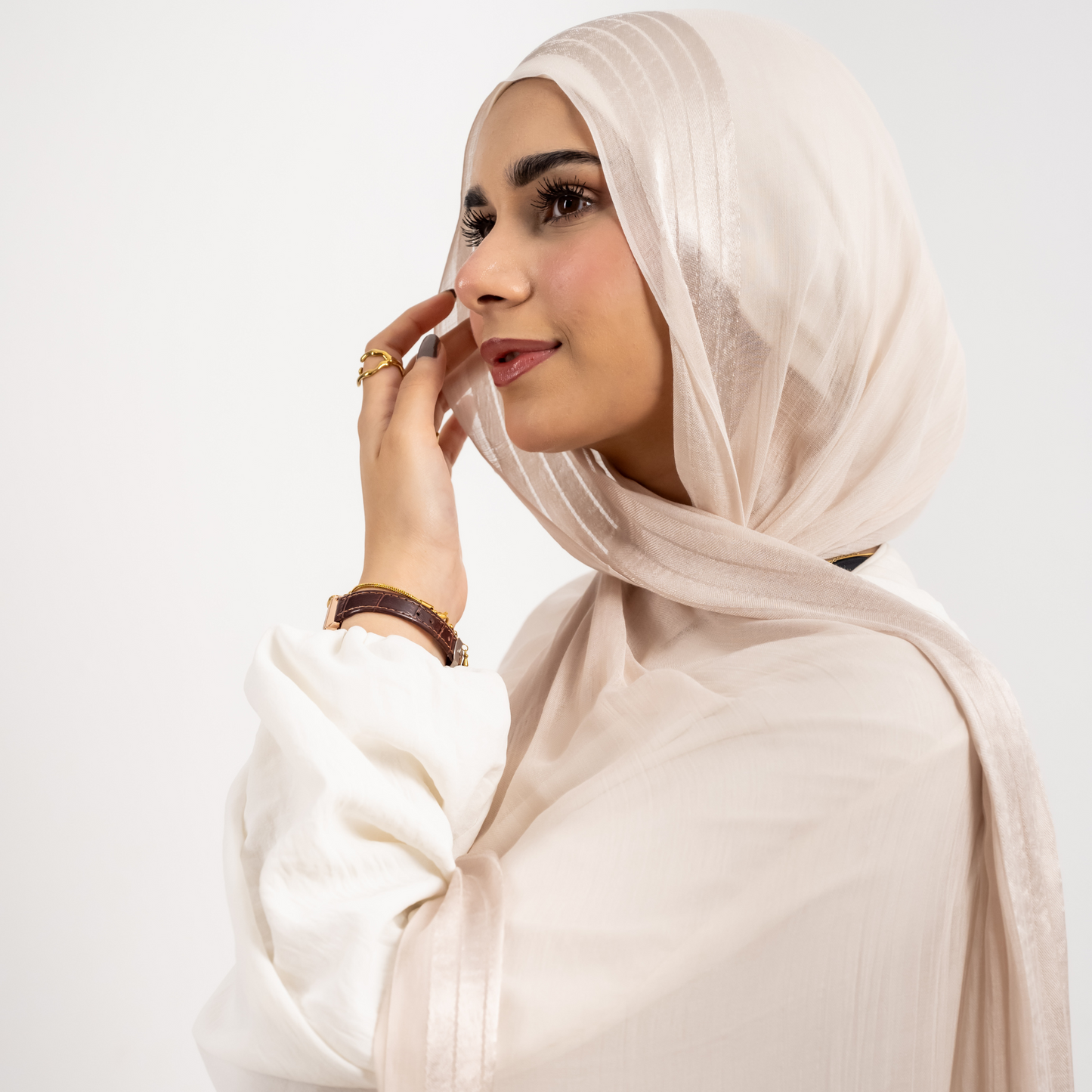 وشاح ساتان حدودي