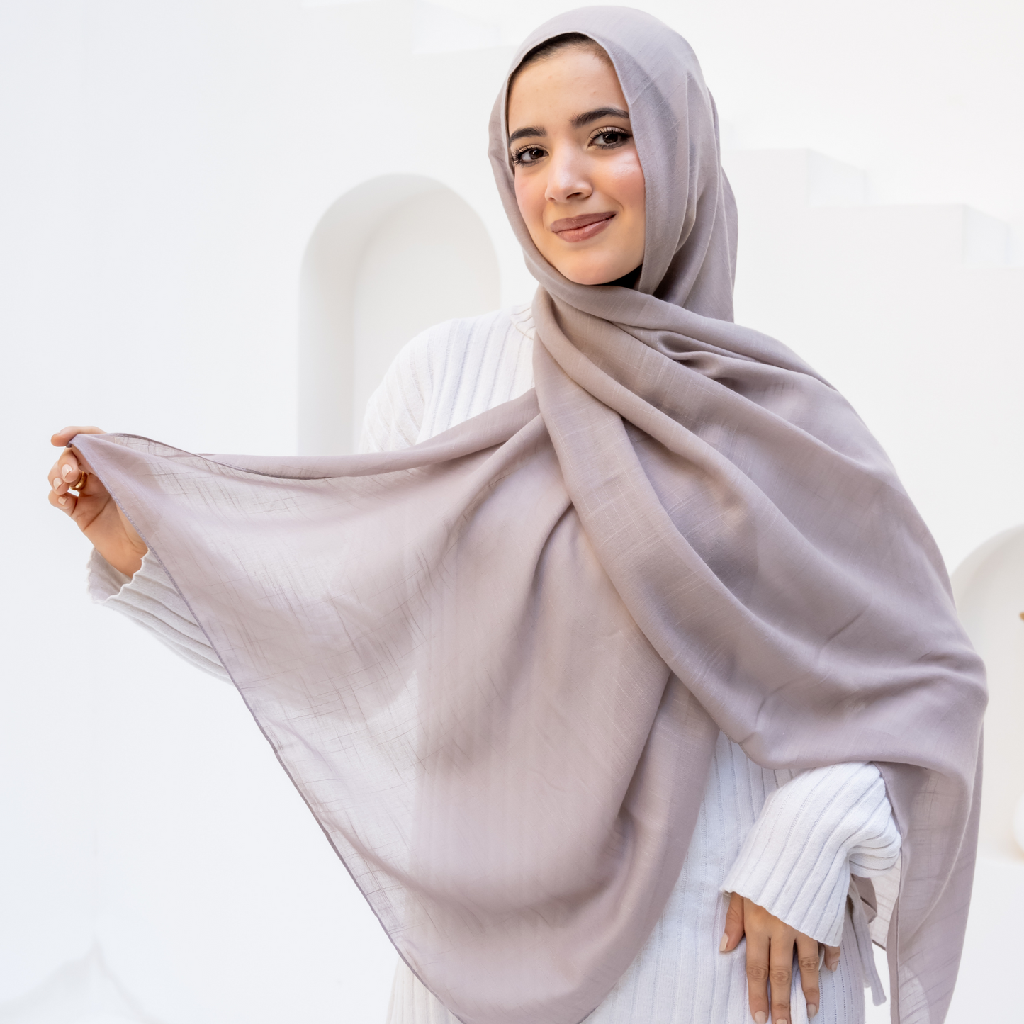 وشاح فيسكوز شبكي حديث