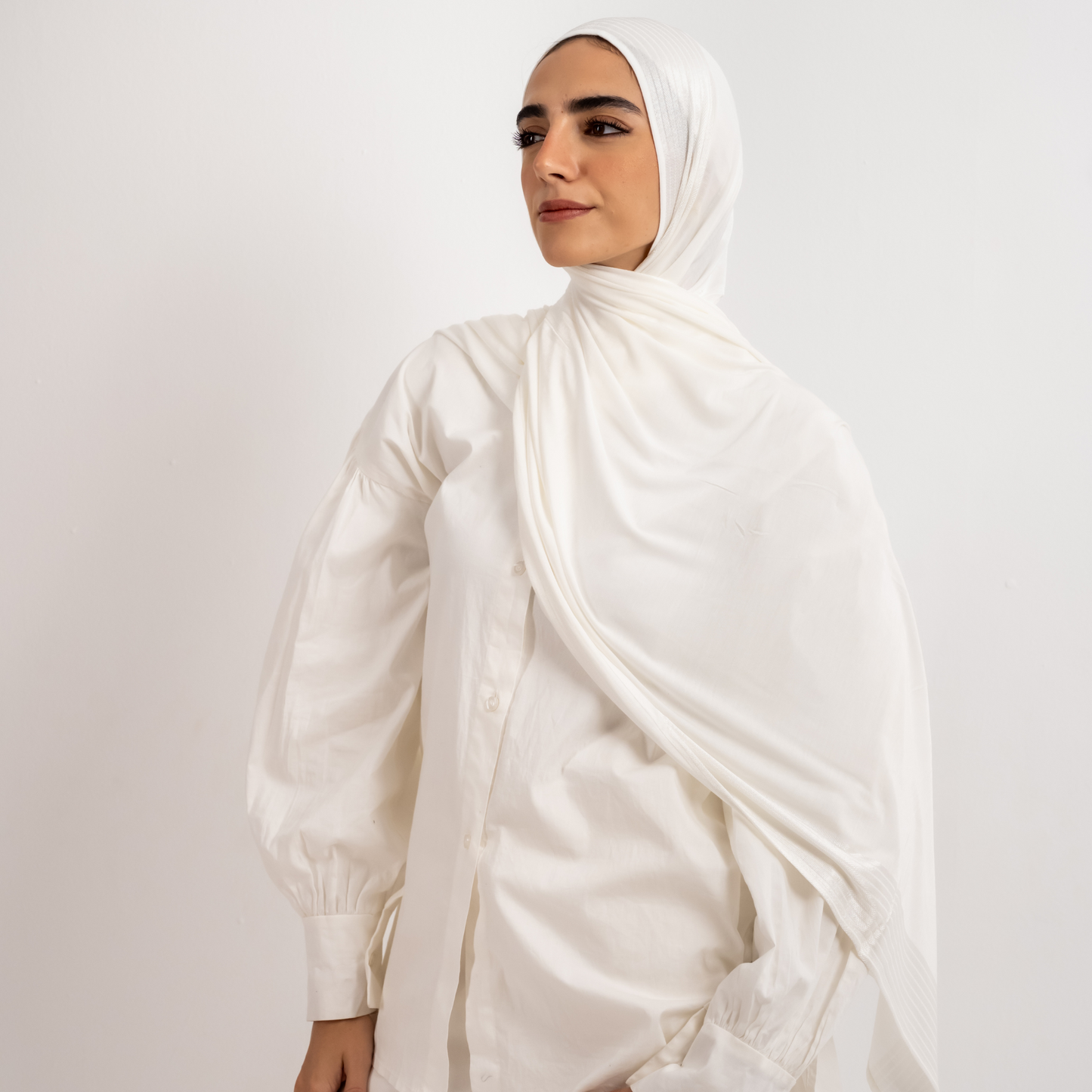 وشاح مخطط من القطن والساتان