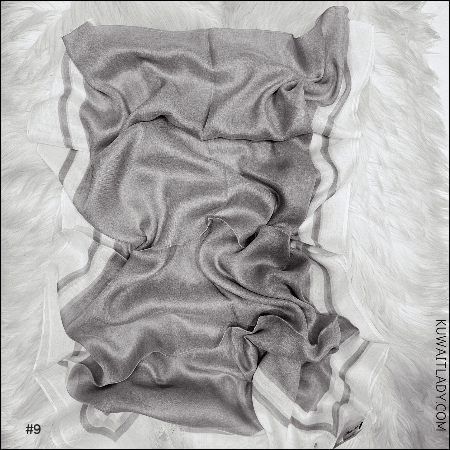 Duo Frame Linen Scarf