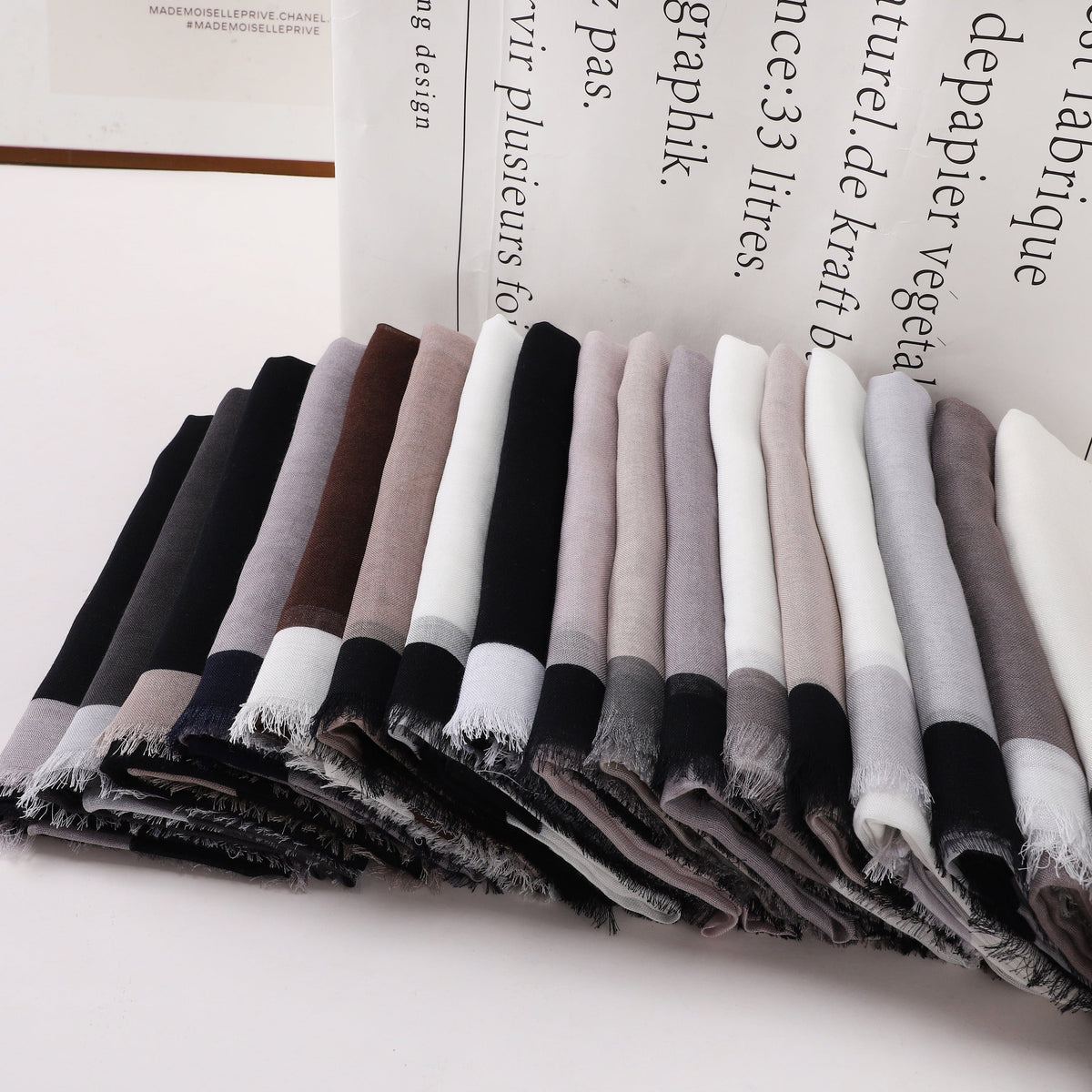 Frame Border Linen Scarf