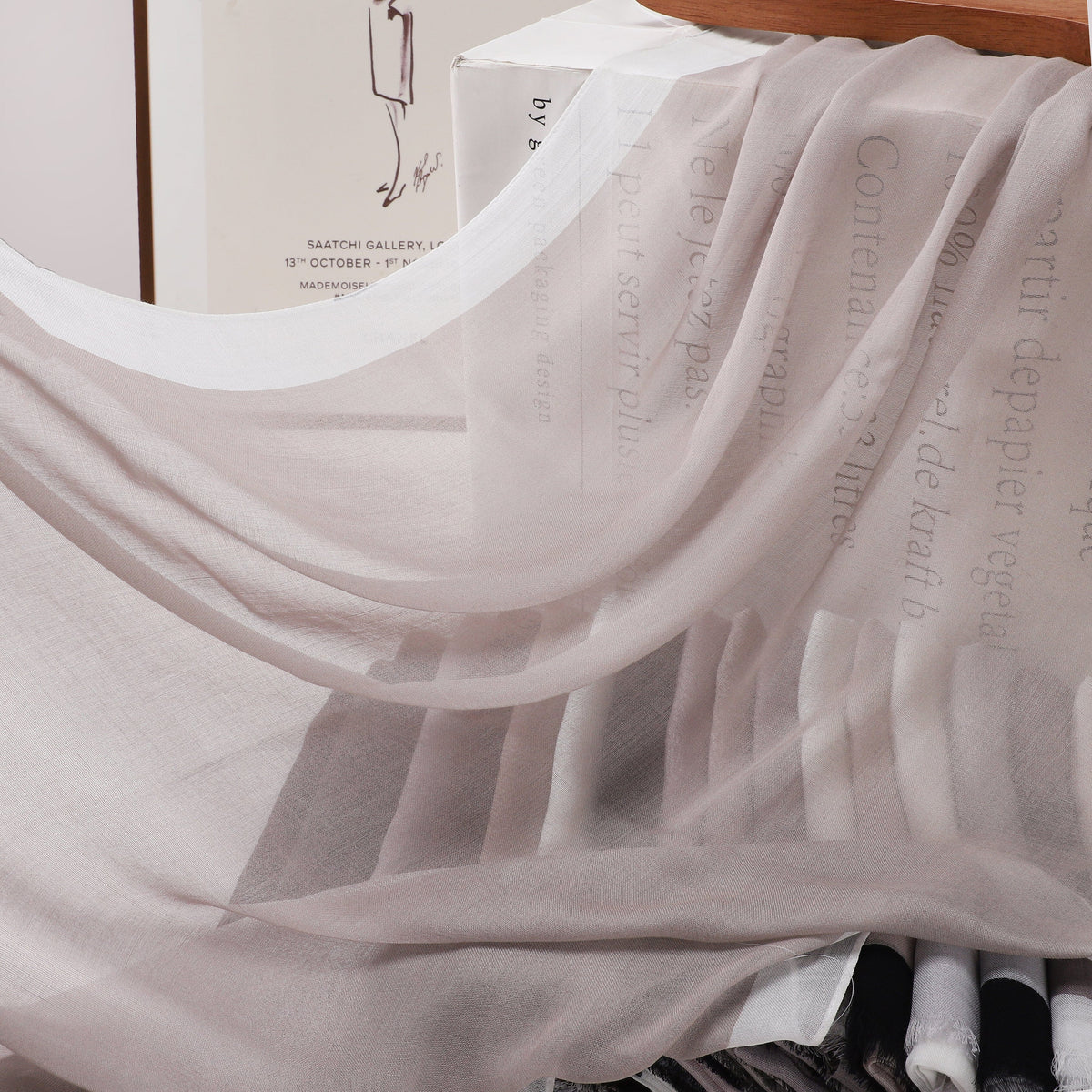 Frame Border Linen Scarf