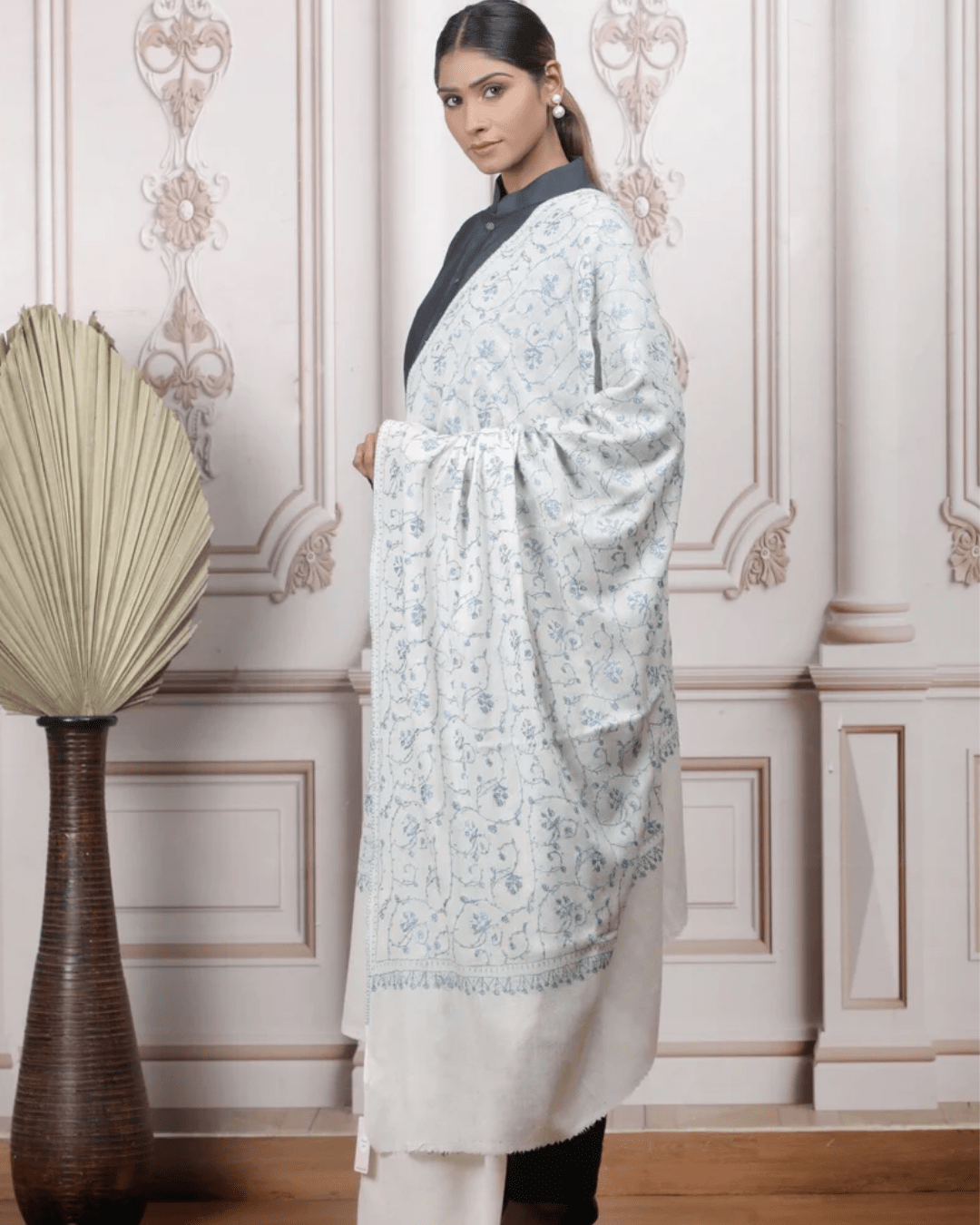 Jaalidar Shawl