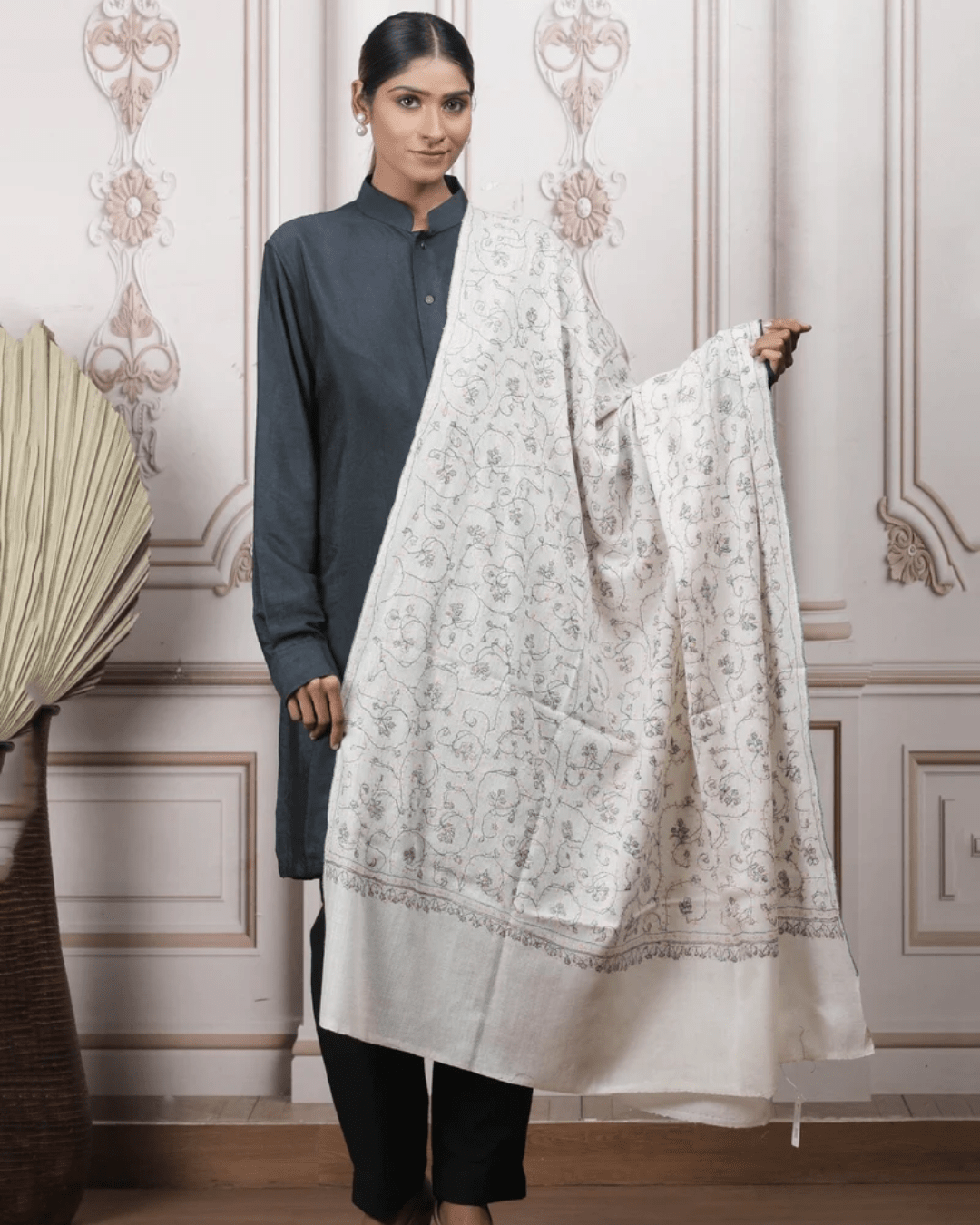 Jaalidar Shawl