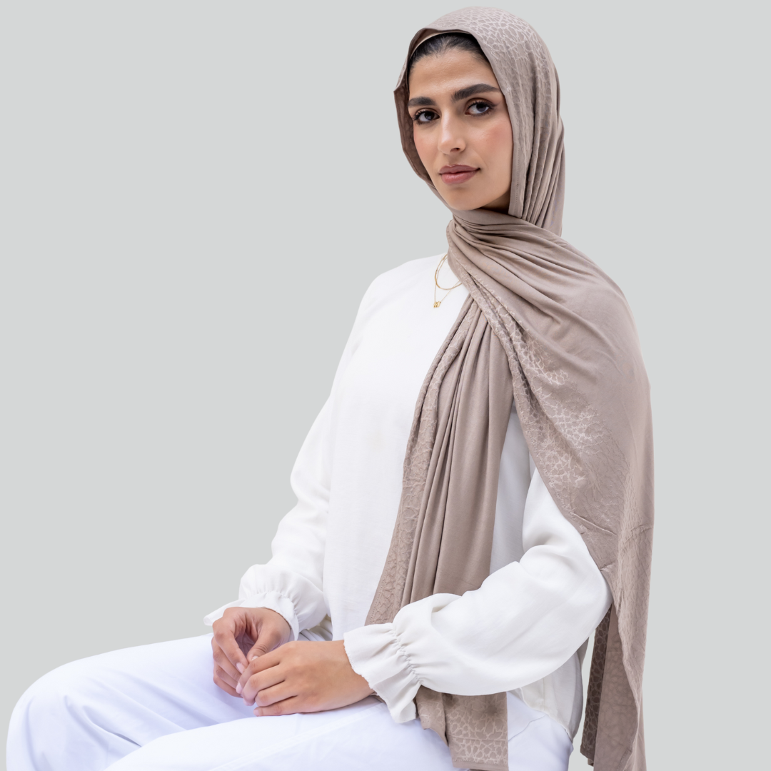 وشاح تراثي من القطن المرن