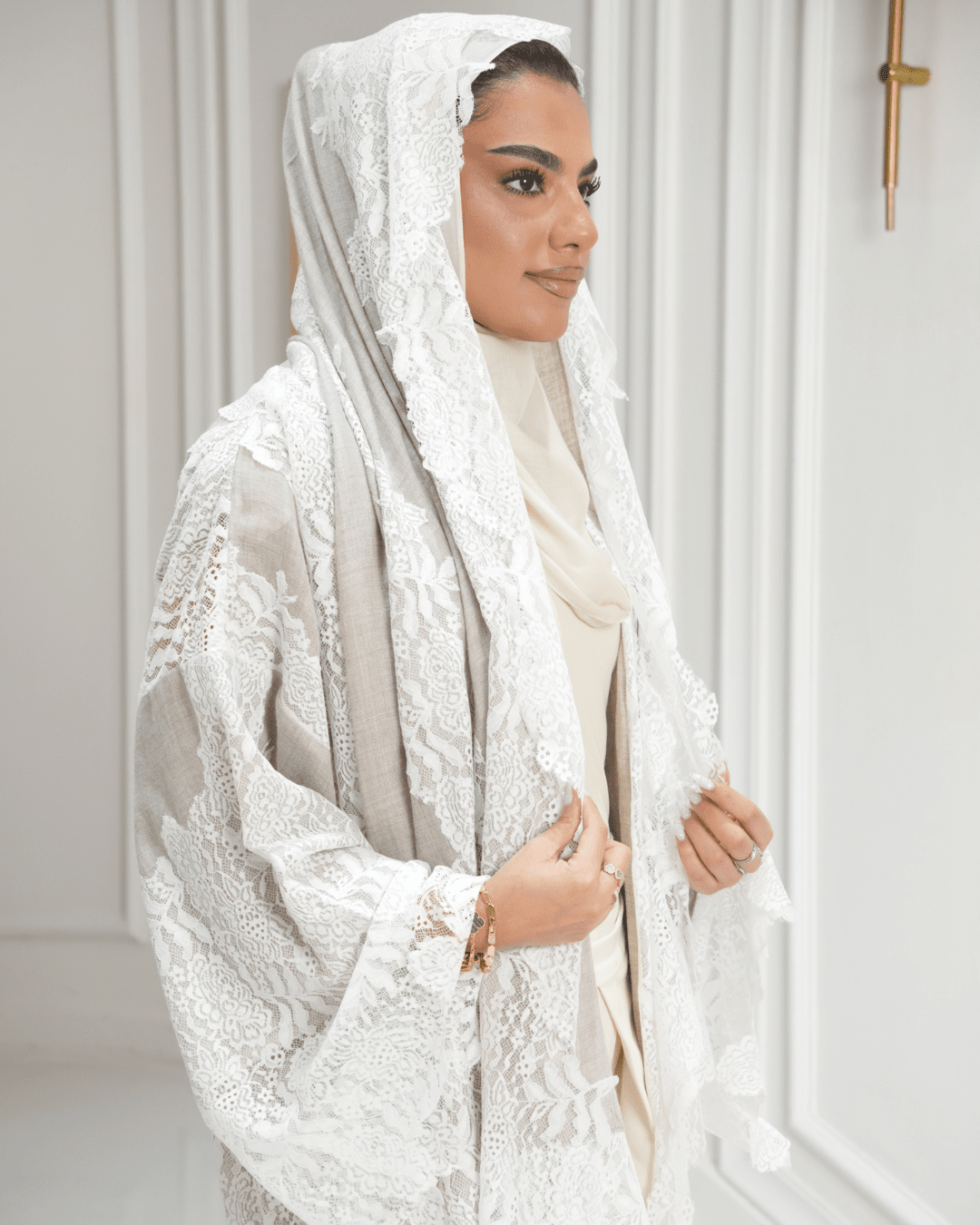 Premium Pashmina Wool-Lace Light Beige Bisht
