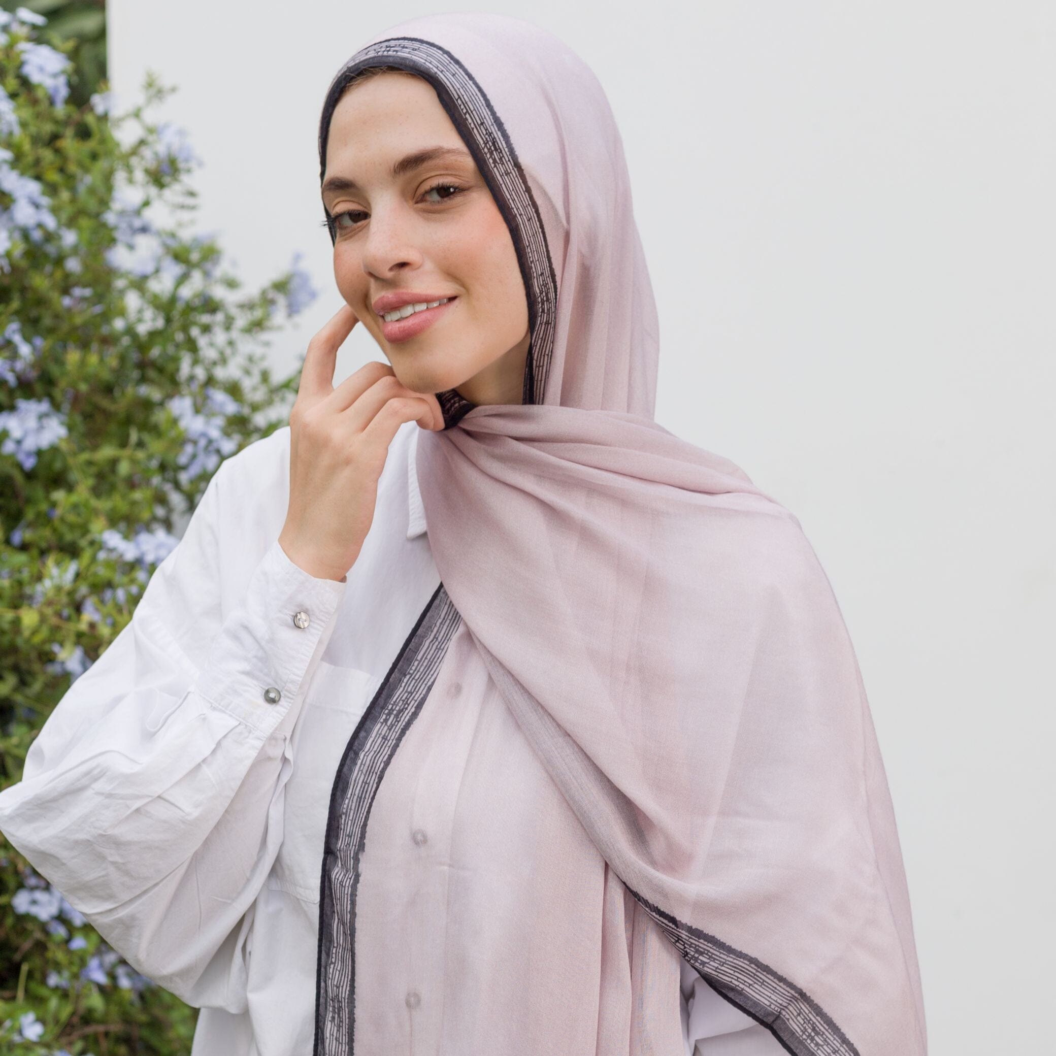 Stripes Border Linen Scarf