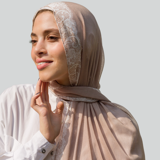 وشاح من الكتان الفاخر