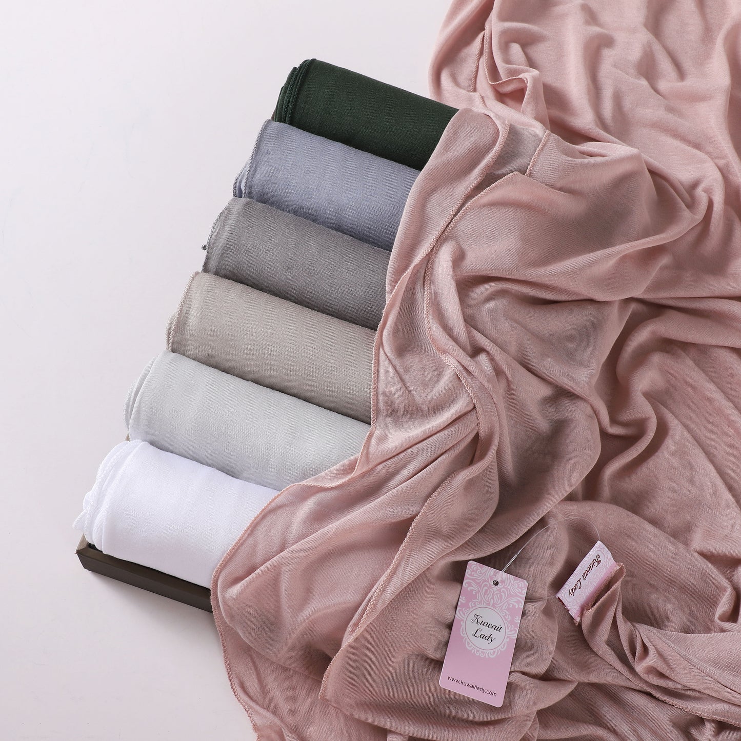 Kleenex Elegant Scarf