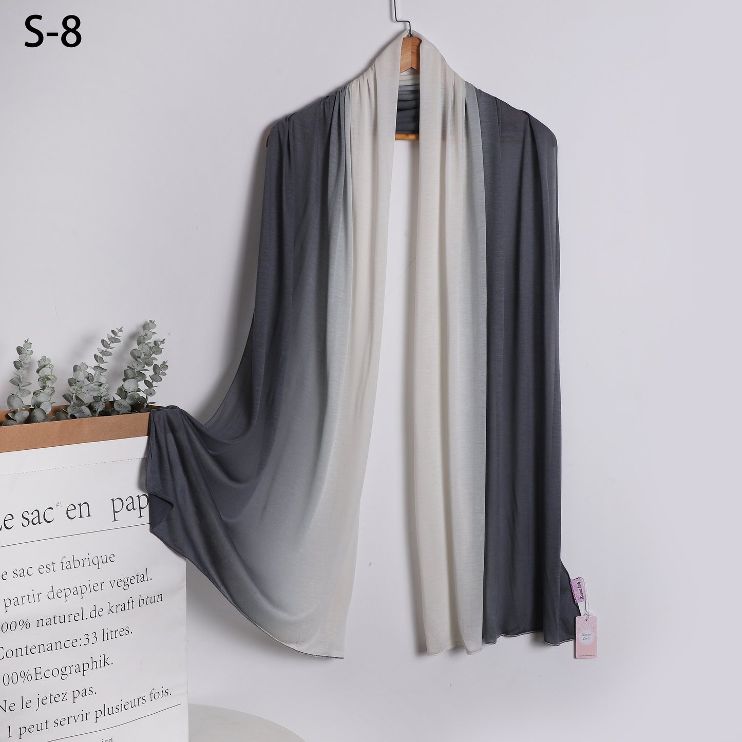 وشاح كلينكس مظلل