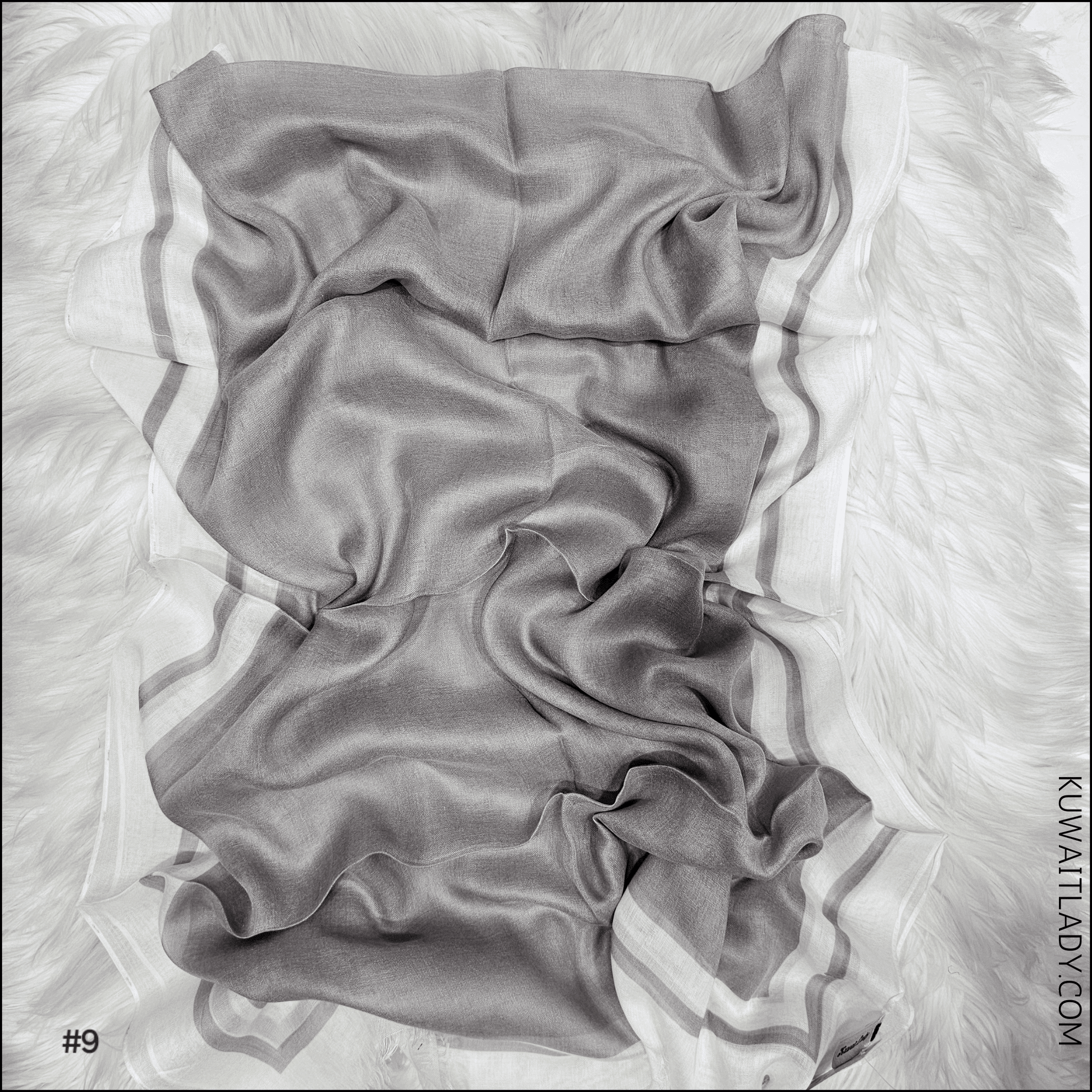 Duo Frame Linen Scarf