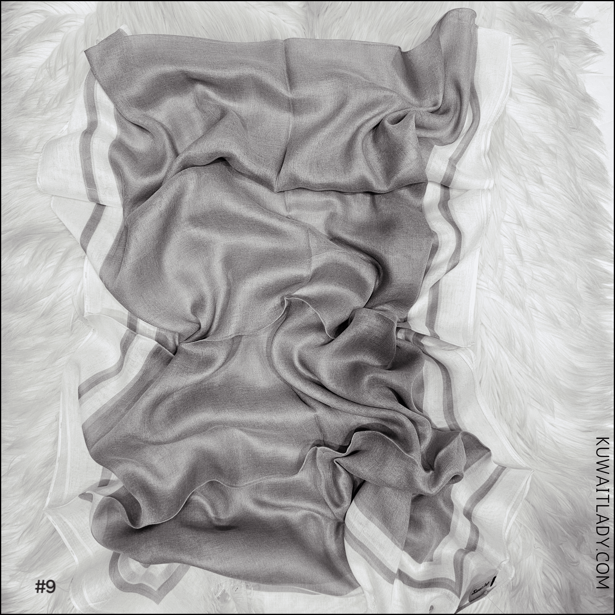 Duo Frame Linen Scarf