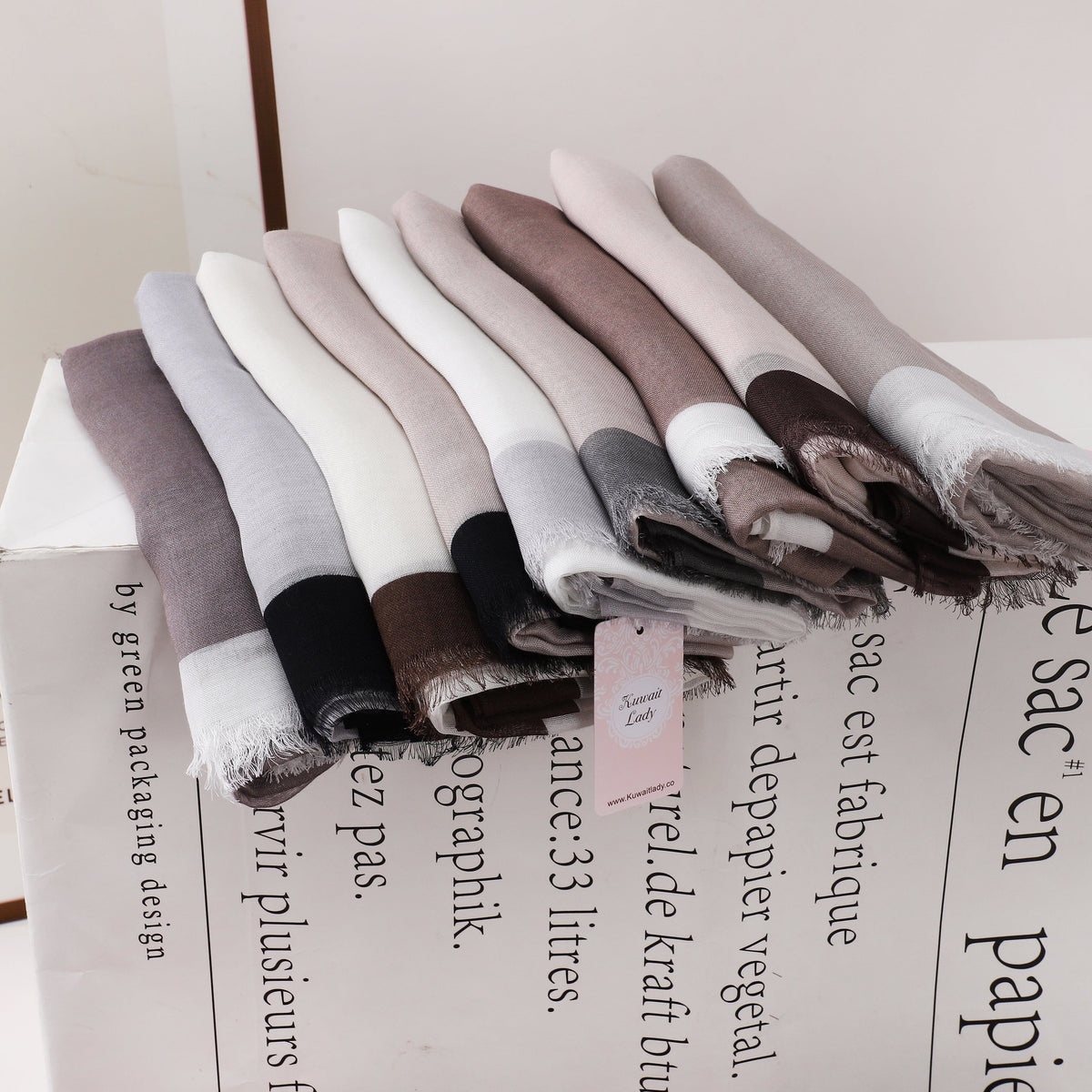 Frame Border Linen Scarf