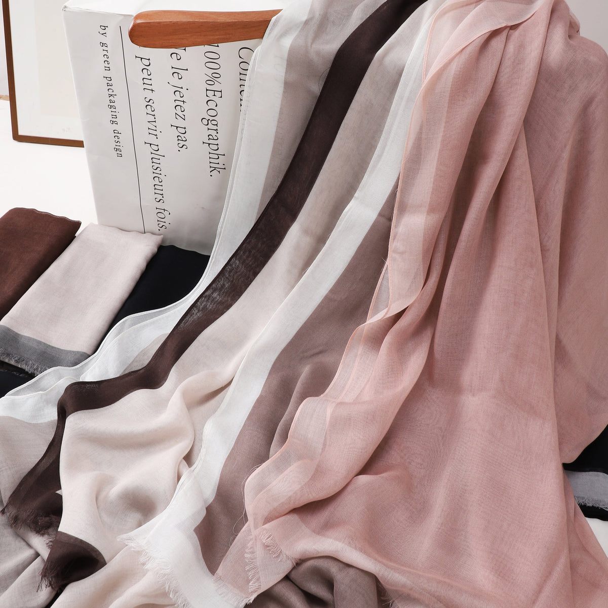 Frame Border Linen Scarf