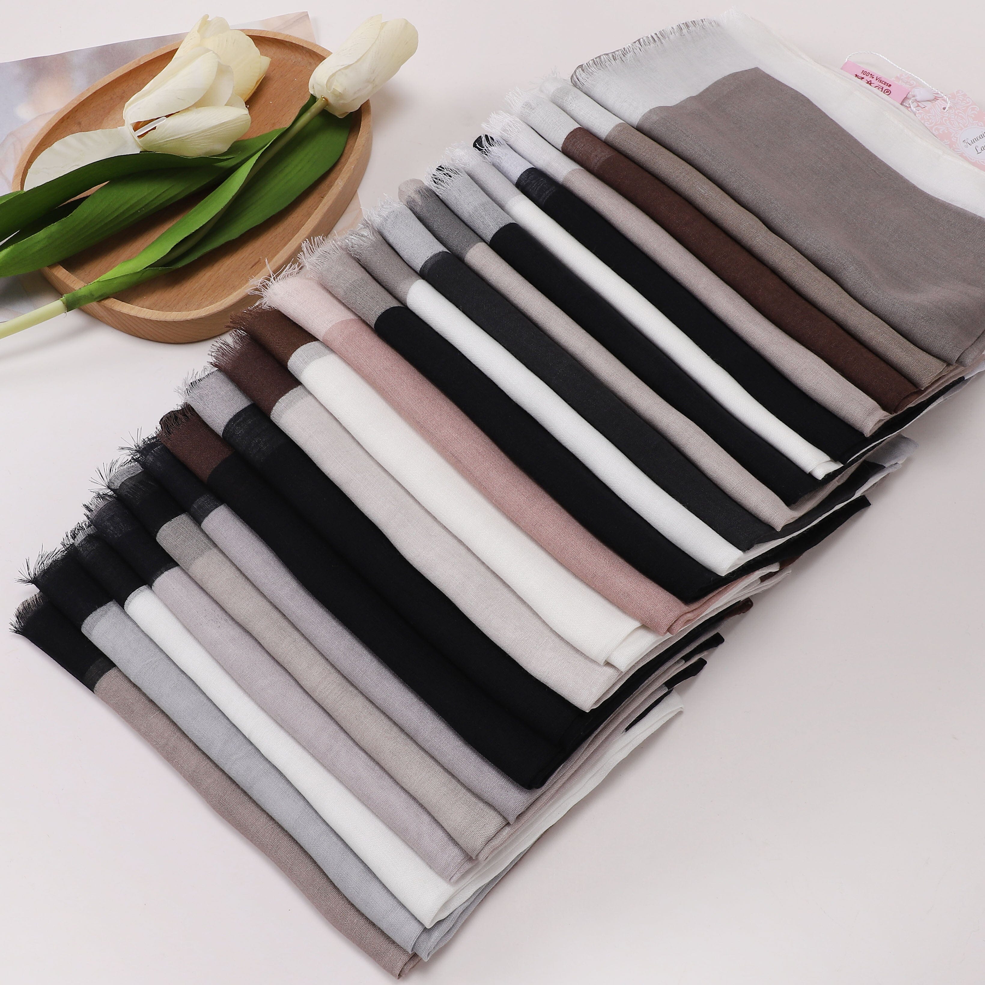 Frame Border Linen Scarf