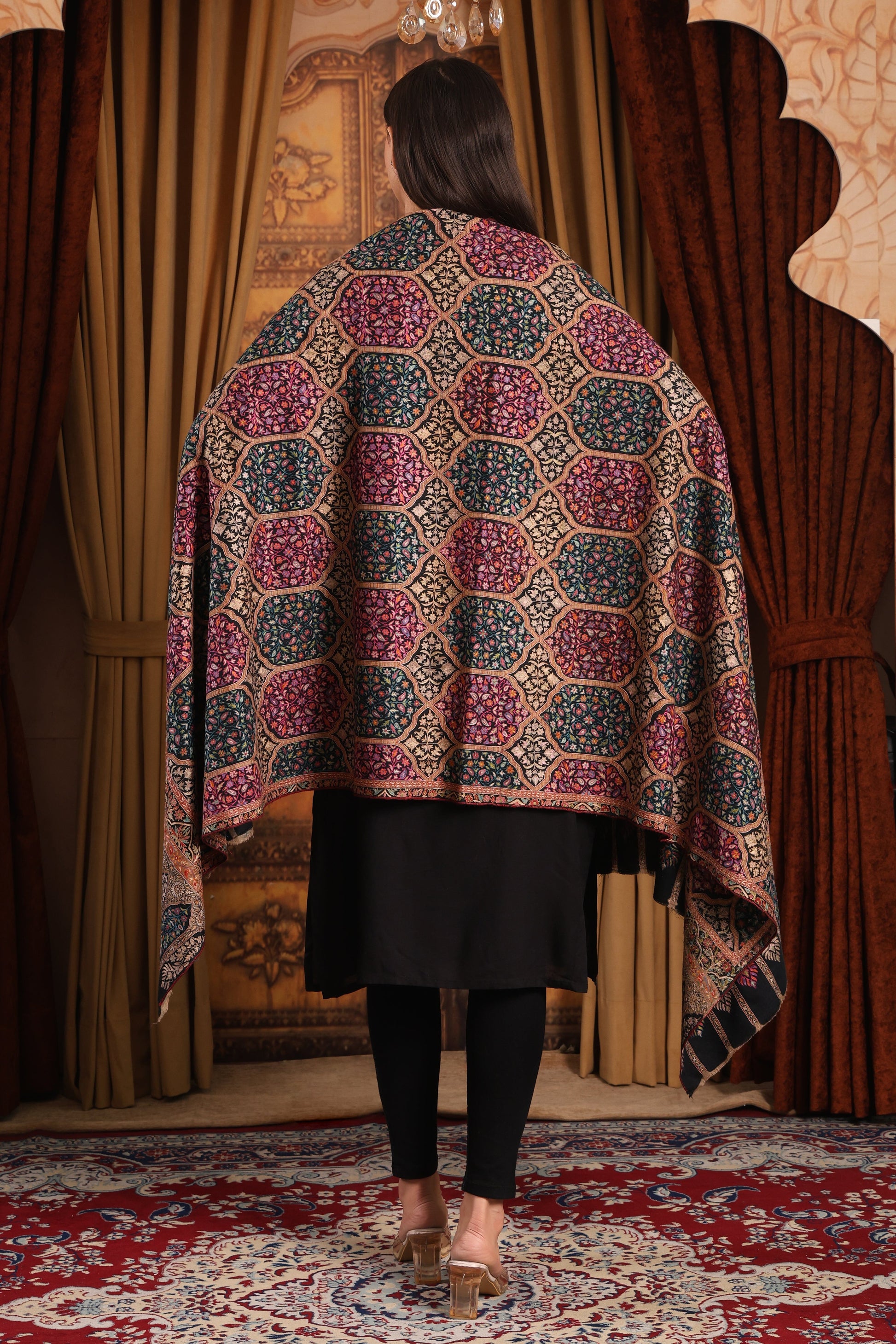 Hand Embroidered Kashmiri Pashmina Shawl