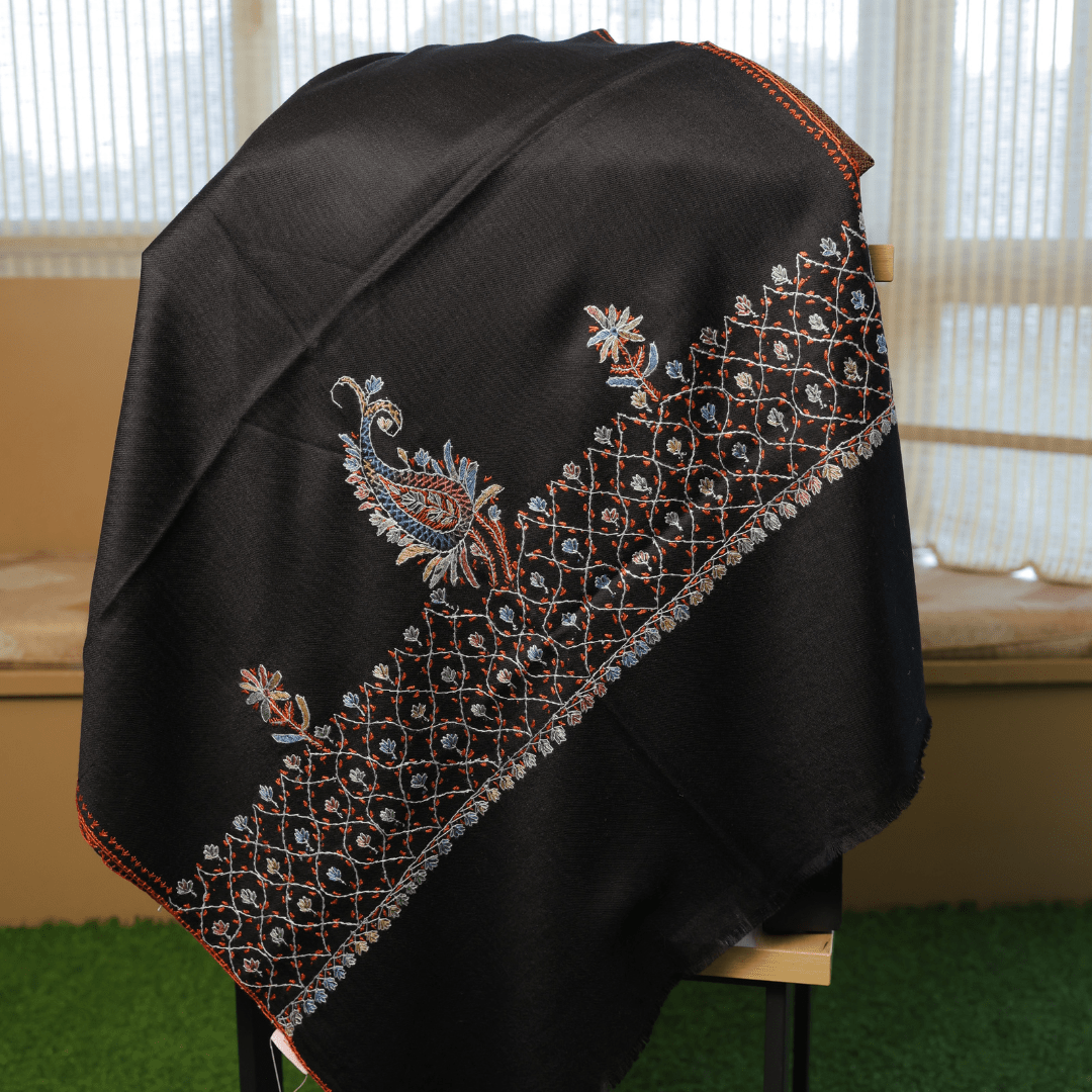 Handcrafted Paisley Border Shawl