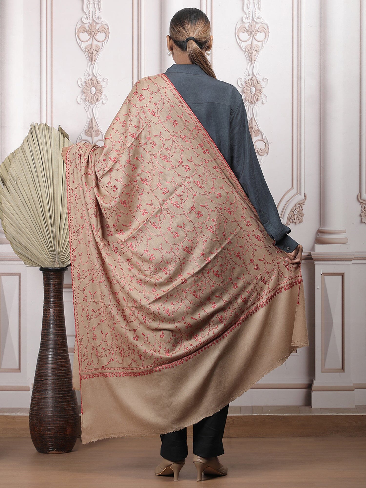 Jaalidar Shawl