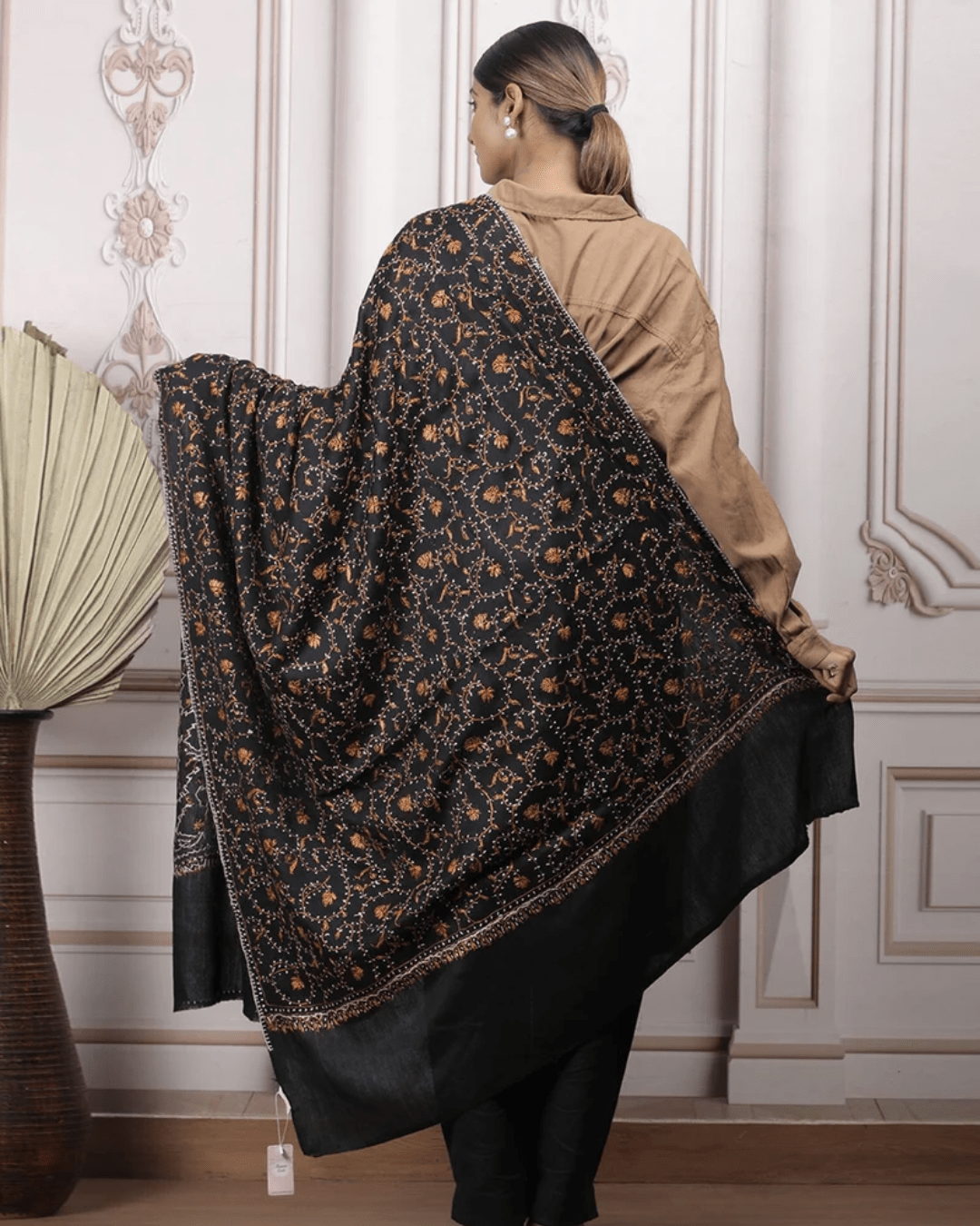 Jaalidar Shawl