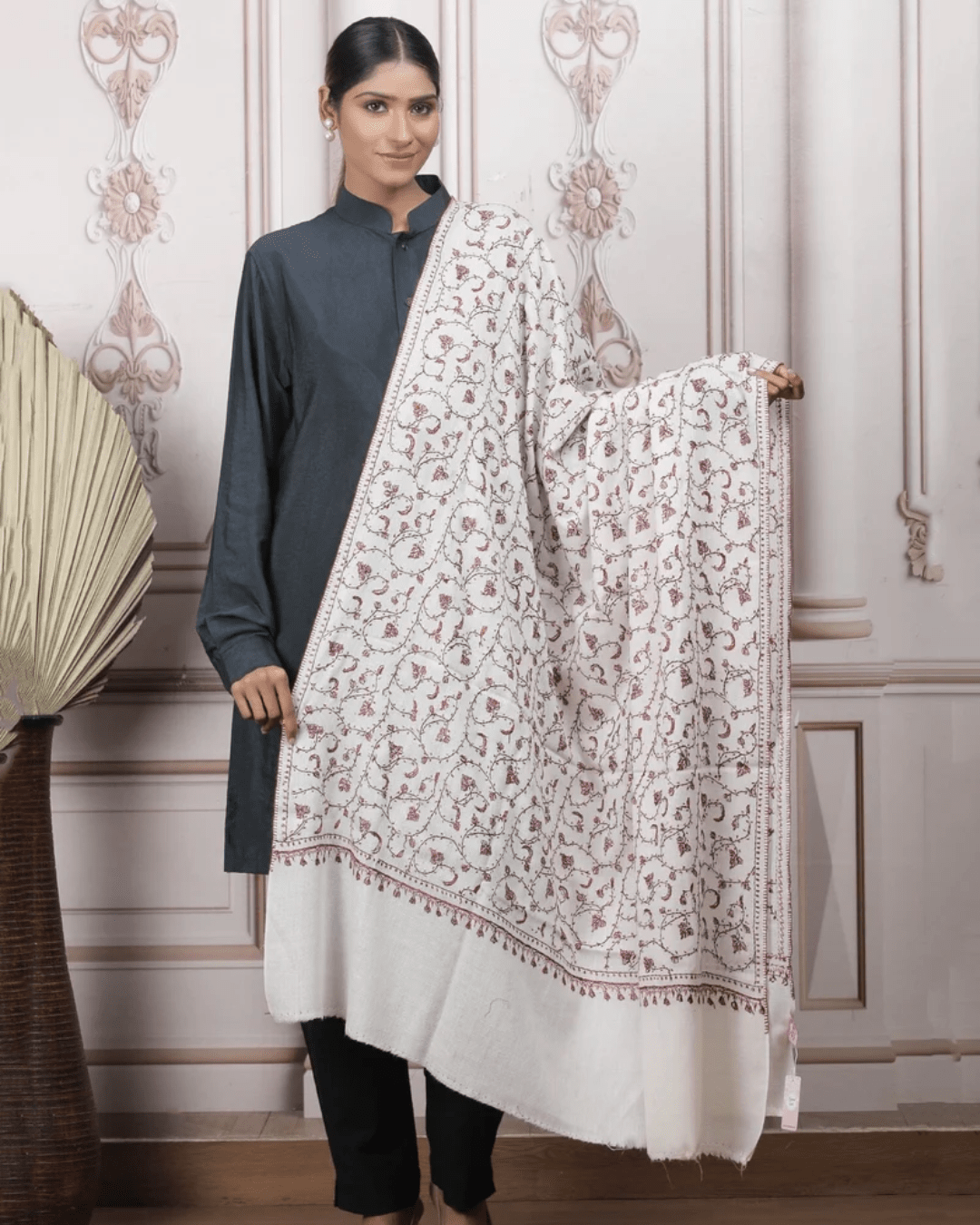 Jaalidar Shawl