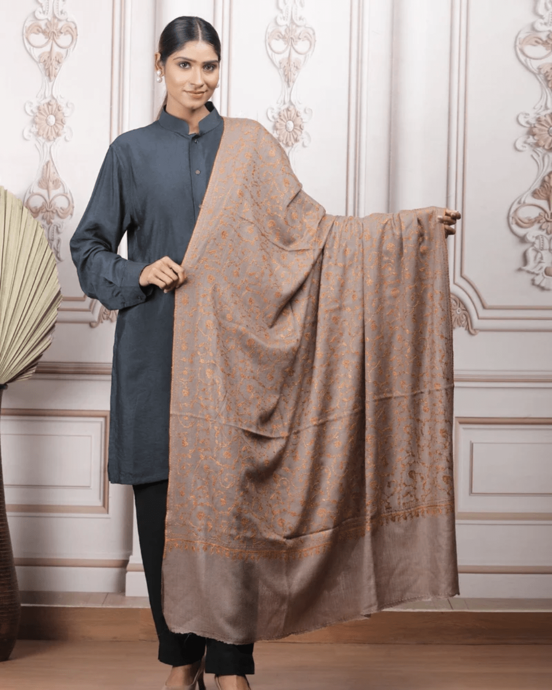 Jaalidar Shawl