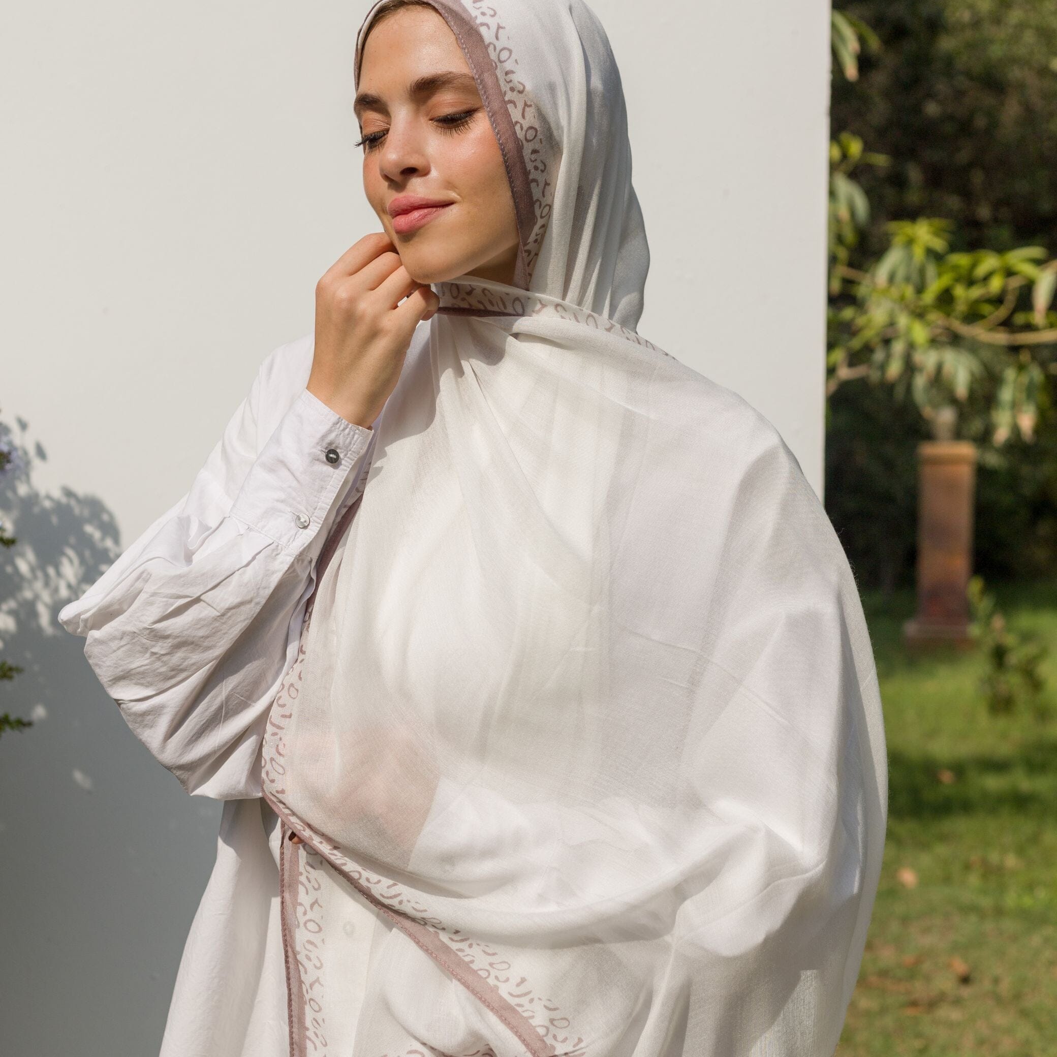 Tiger Border Linen Scarf