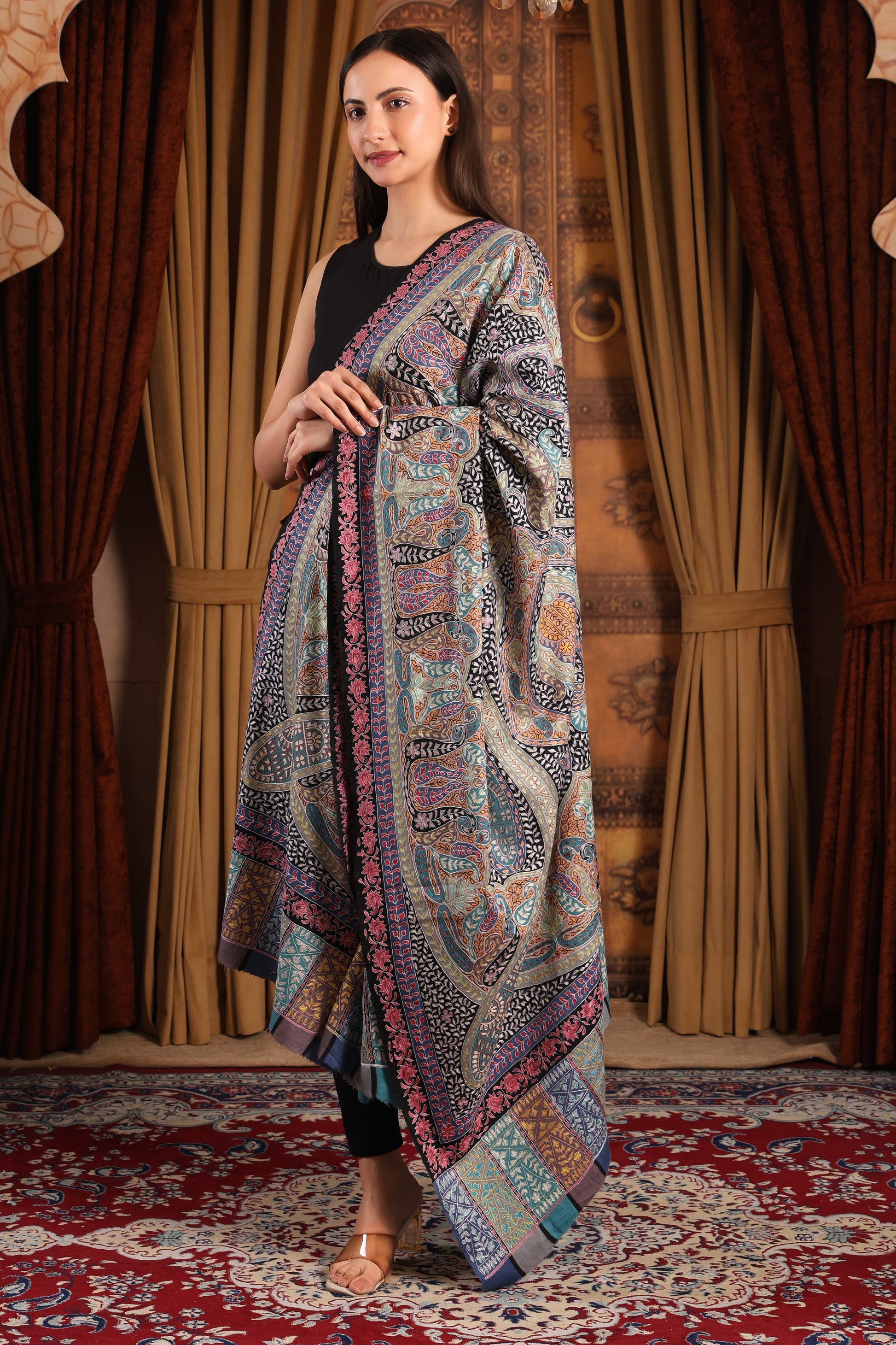 Traditional Kashmiri Pashmina Shawl